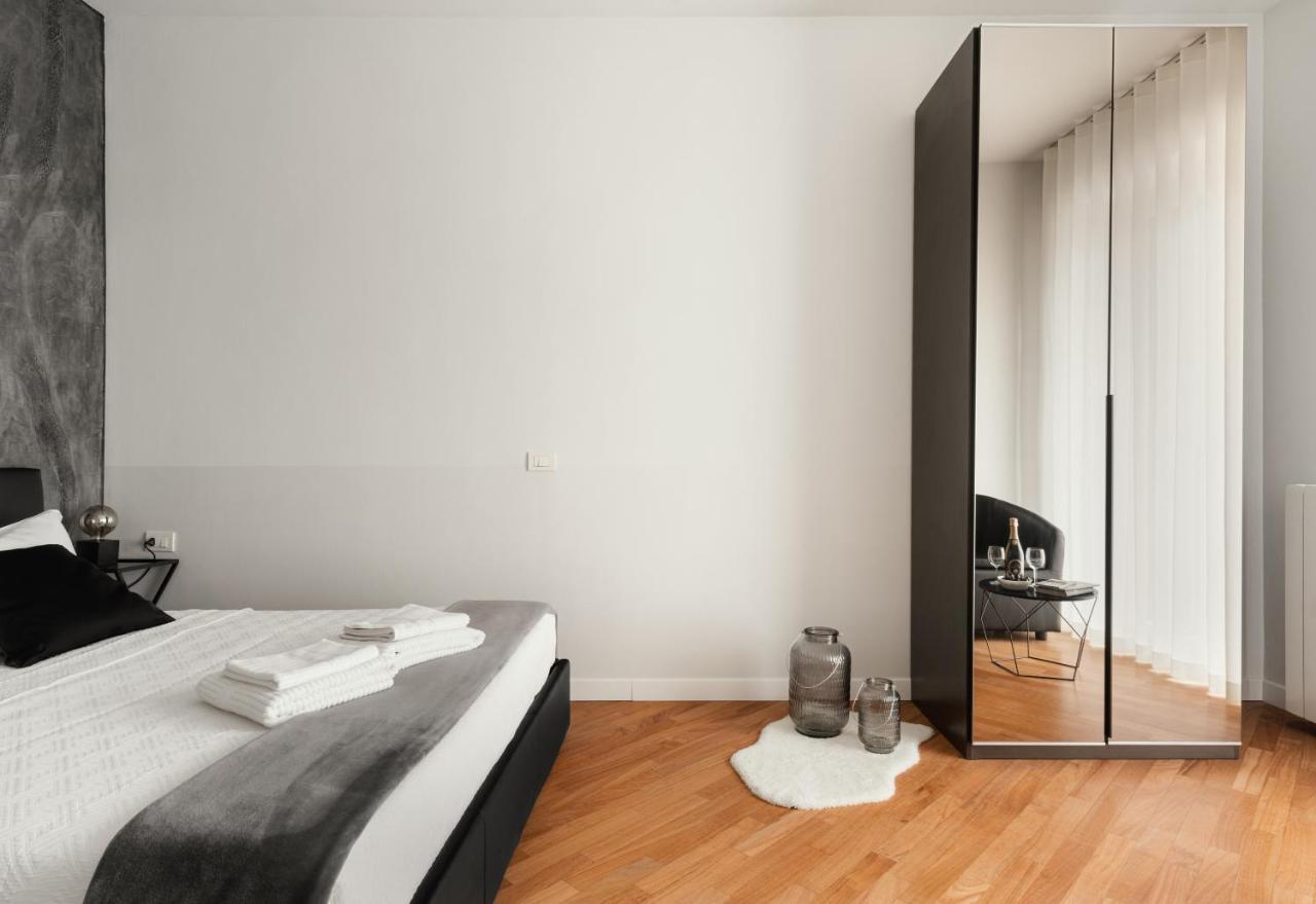 Deluxe Central Apartment Bergamo Eksteriør billede